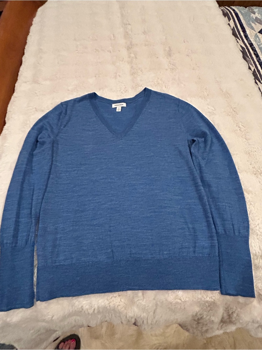 Nordstrom Women's V-Neck Sweater in Blue M